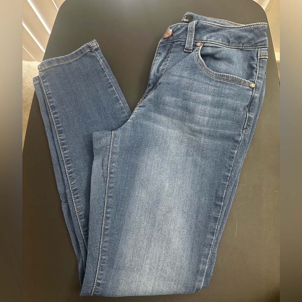 1822 Denim Women’s Skinny Jeans – Size 6